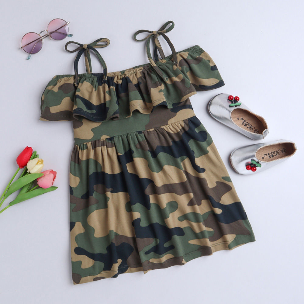 

features material 100 polyester the actual product may differ slightly