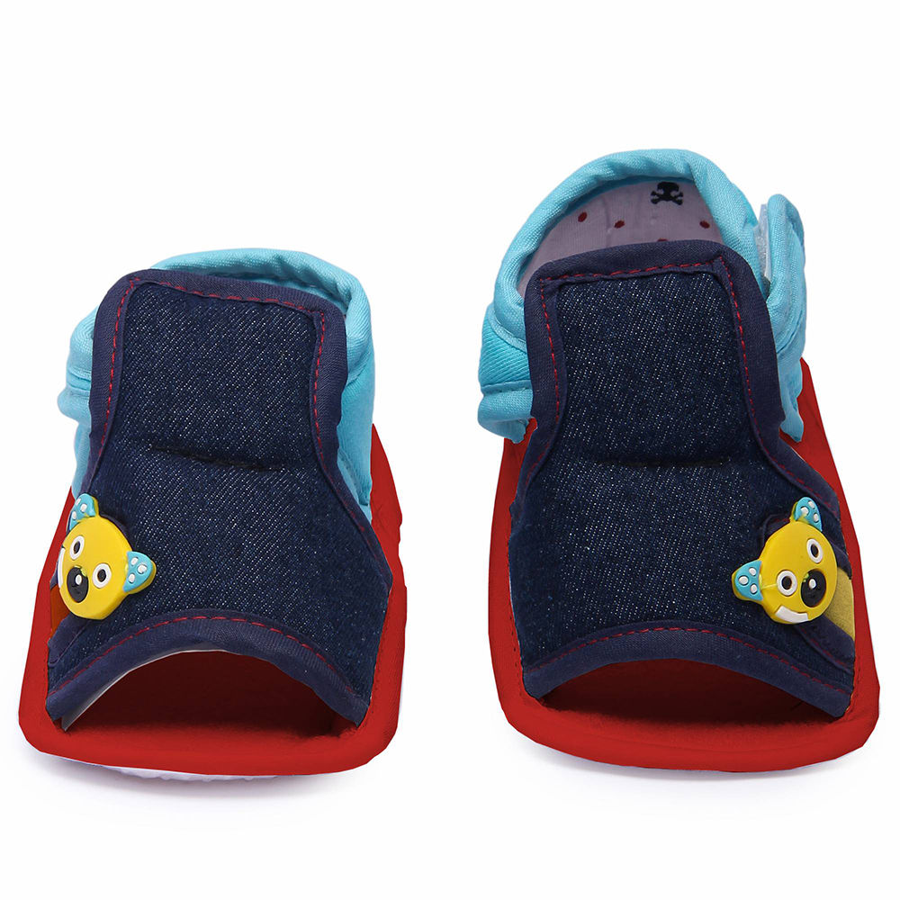 

features upper material cotton sole material padded insole material cotton