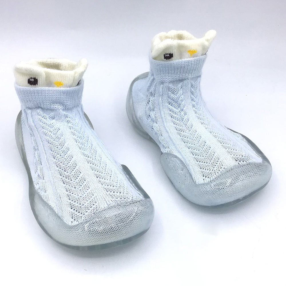 

features upper material 100 synthetic sole material 100 rubber the