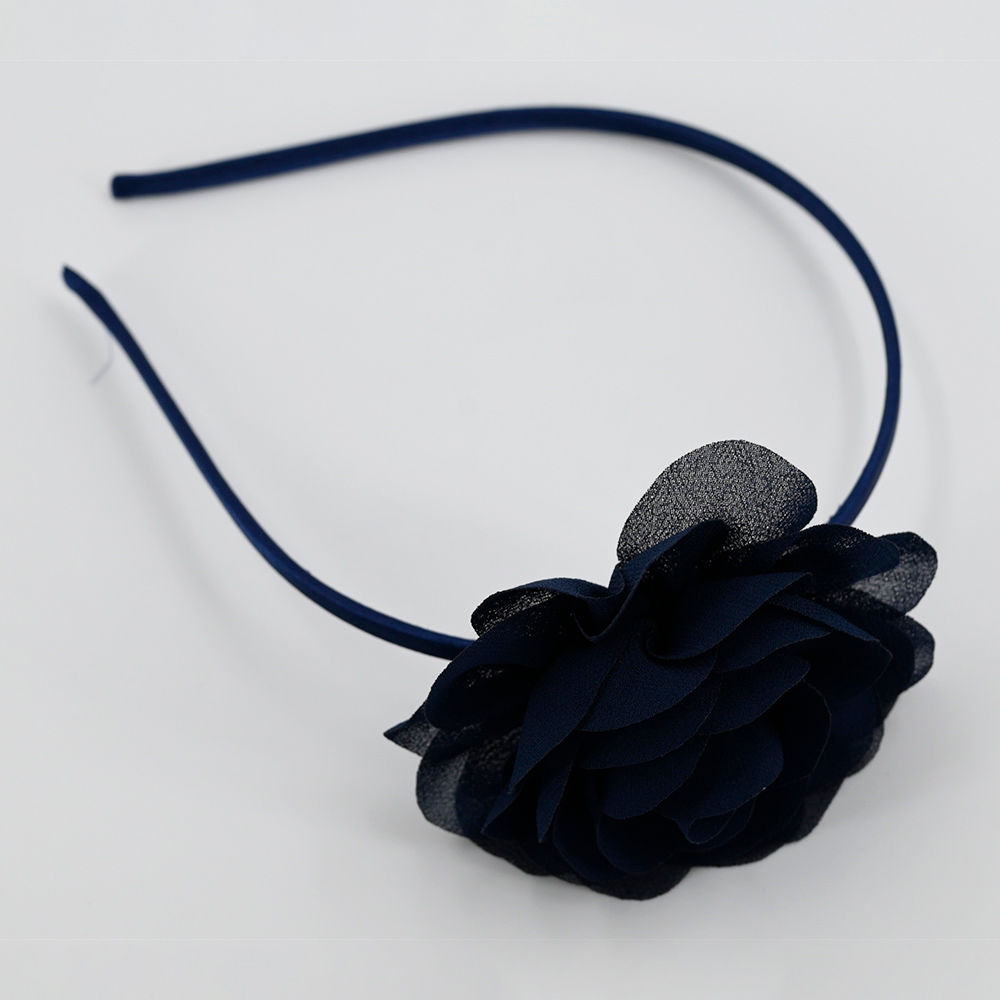 

beautiful hair accessories in a variety of colours and styles