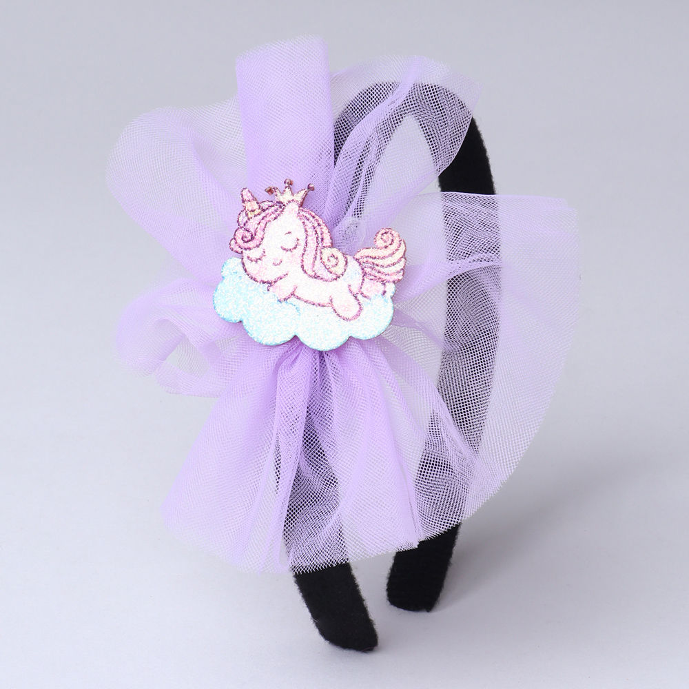 

dress your girl in this lovely accessories and make her