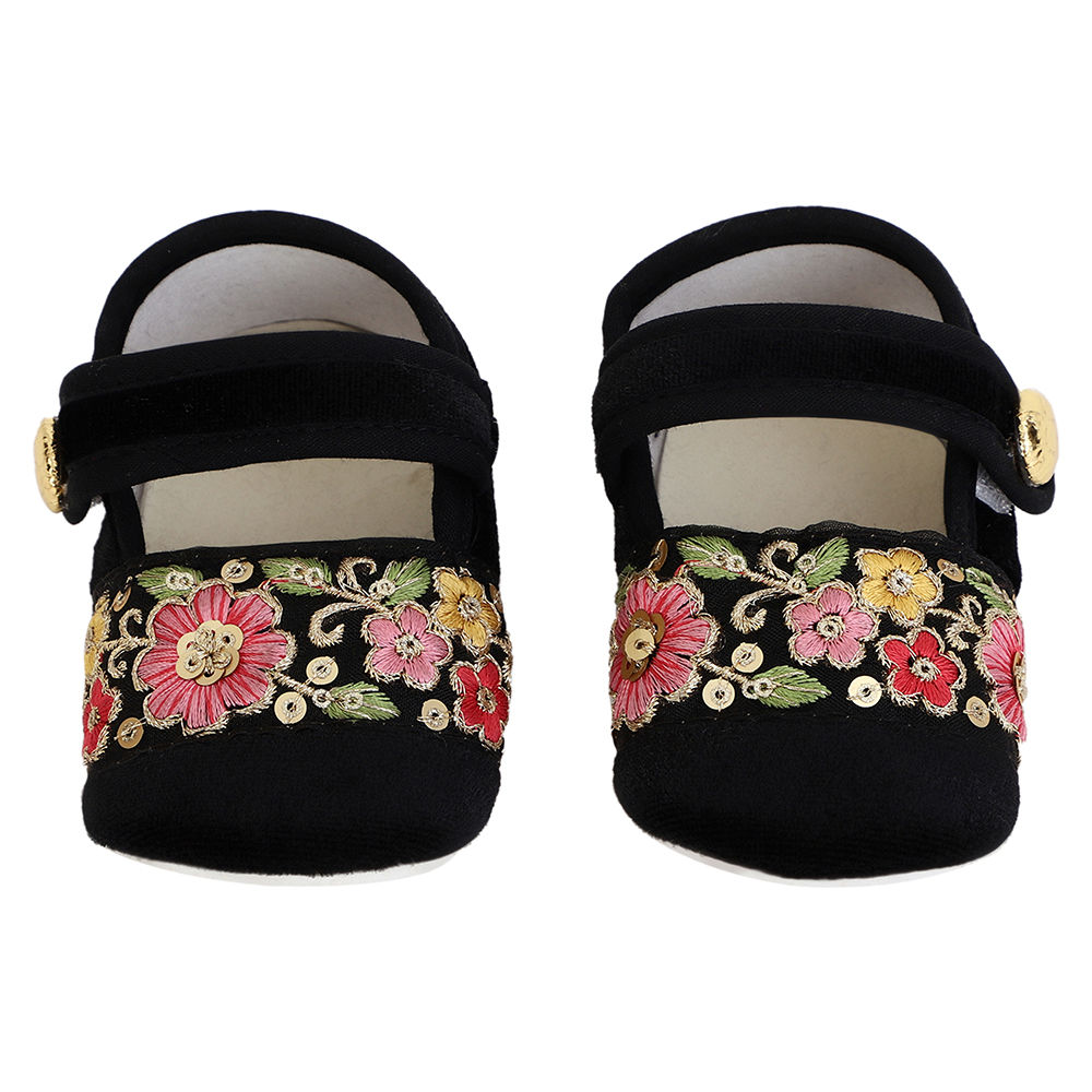 

features insole material eva upper material fabric heel type flat