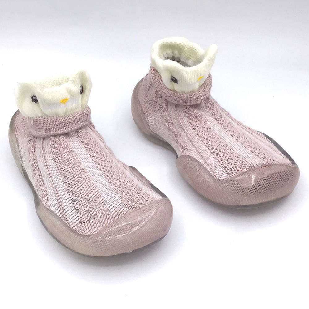 

features upper material 100 synthetic sole material 100 rubber the