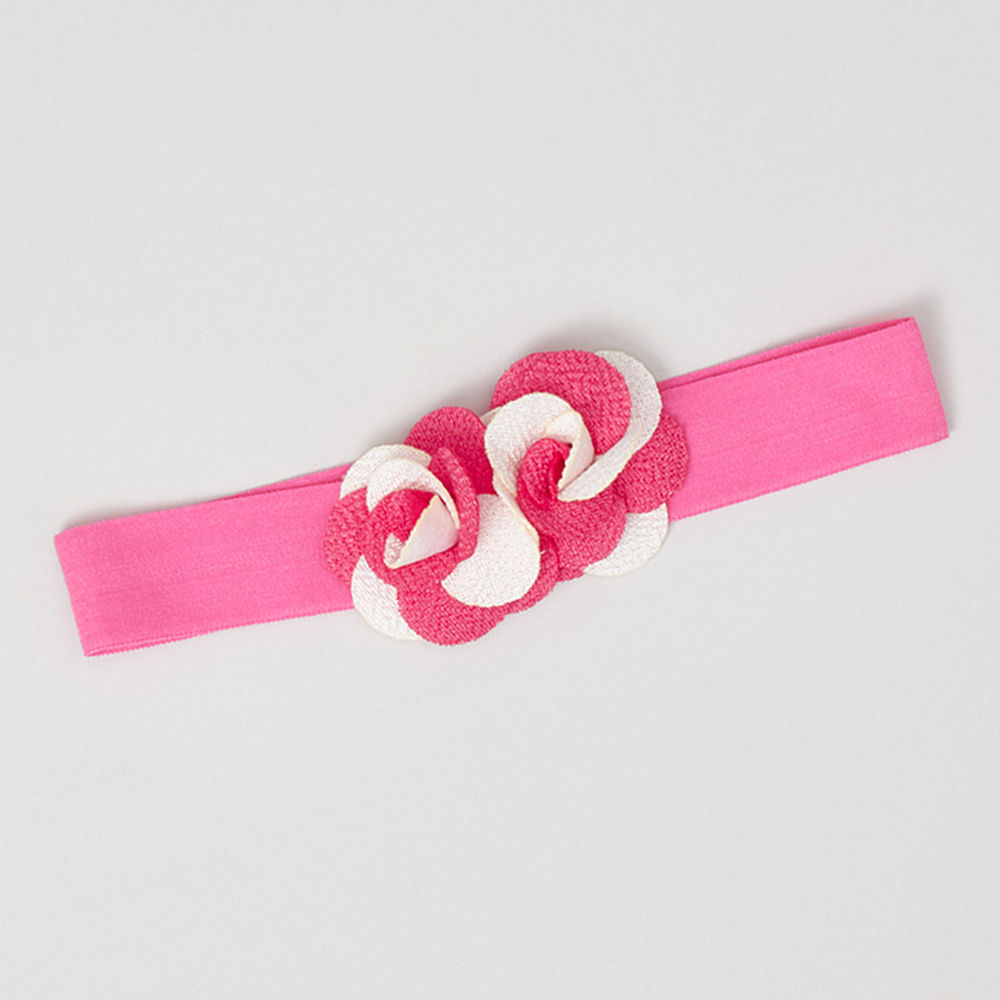 

these are simple yet fashionable beautiful hair accessories which are