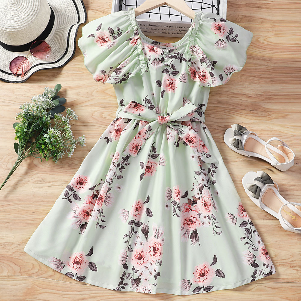 

features material 100 polyester the actual product may differ slightly