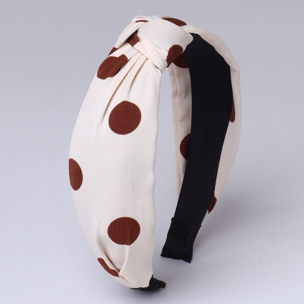 

dress your girl in this lovely accessories and make her