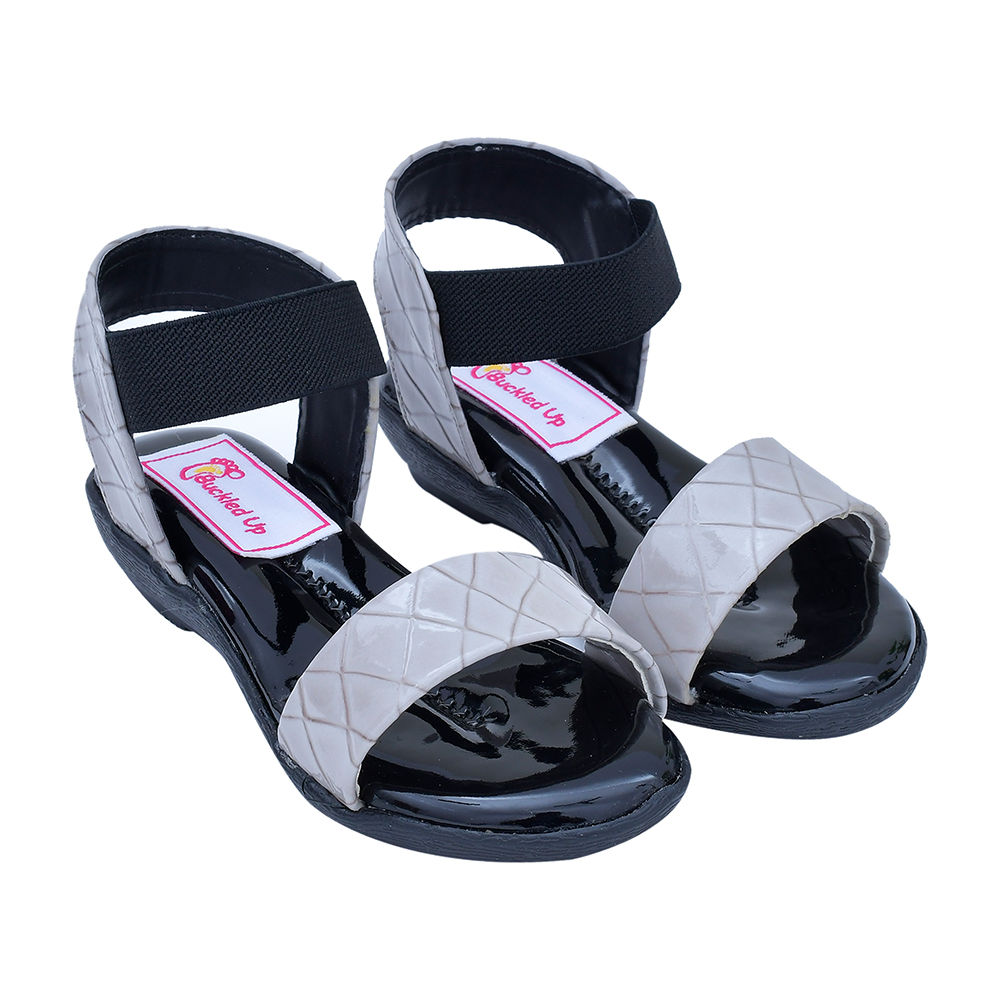 

features upper material 100 pu sole material 100 trp insole