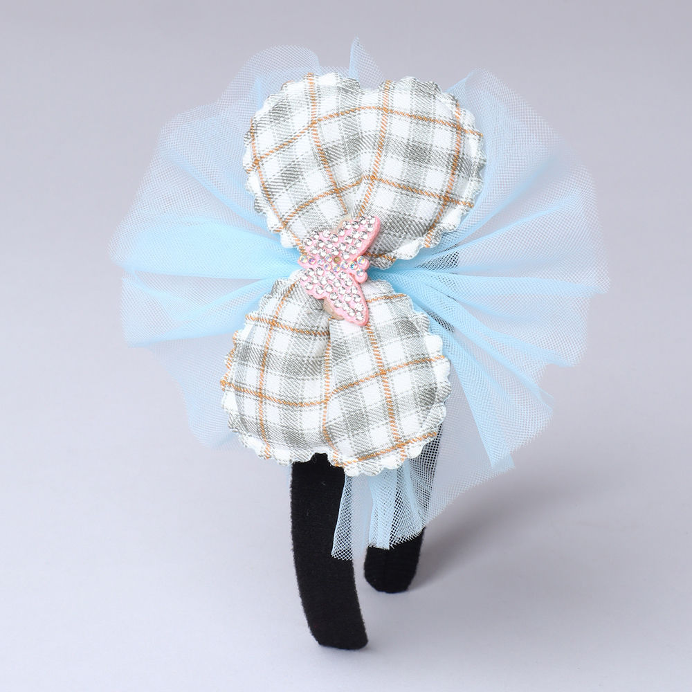 

dress your girl in this lovely accessories and make her