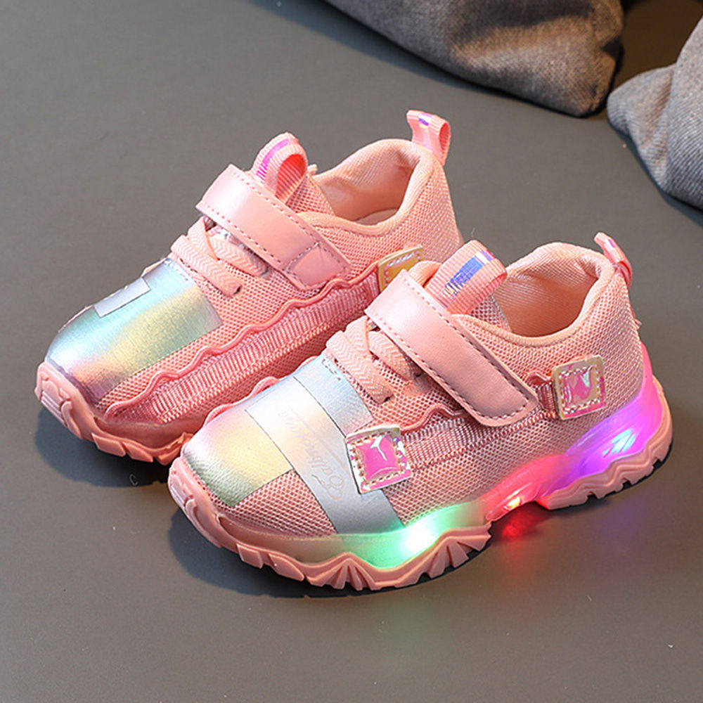 

features upper material synthetic sole material polyurethane heel type flat