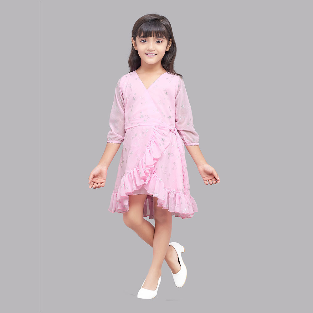 

features material 100 polyester fit type slim the actual product