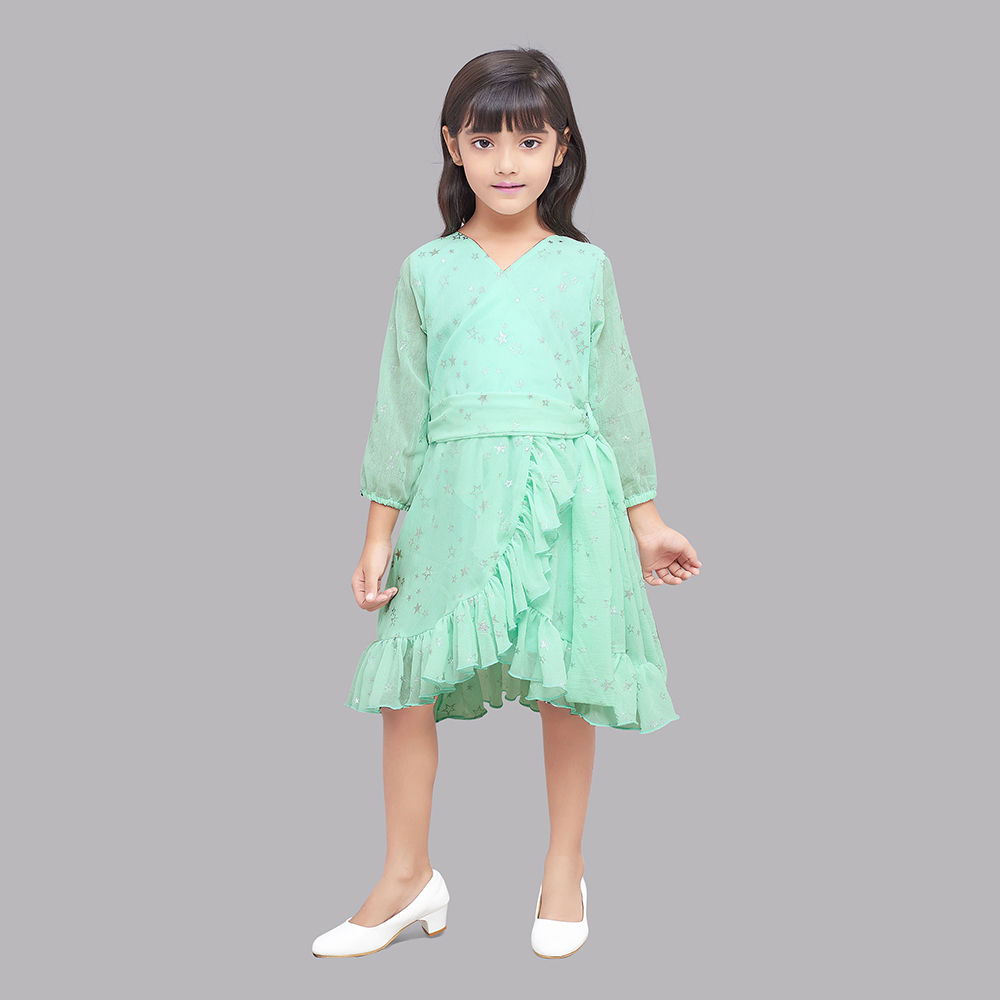 

features material 100 polyester fit type slim the actual product