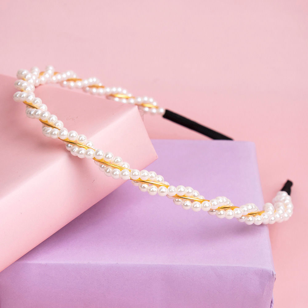 

arendelle hair accessories collection has been specially curated for all