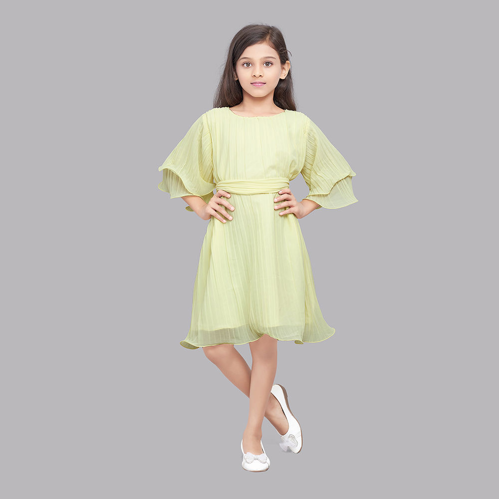 

features material 100 polyester fit type slim the actual product
