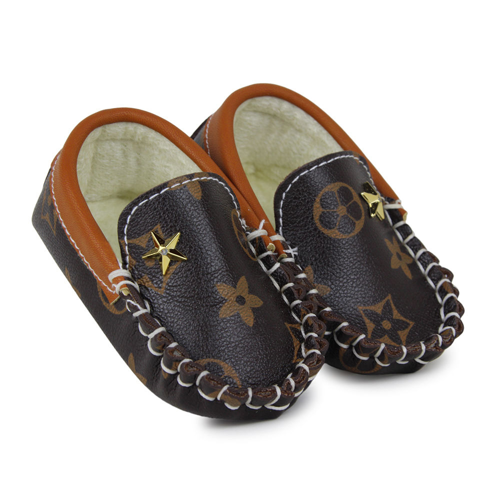 

features upper material synthetic leather sole material 100 synthetic leather