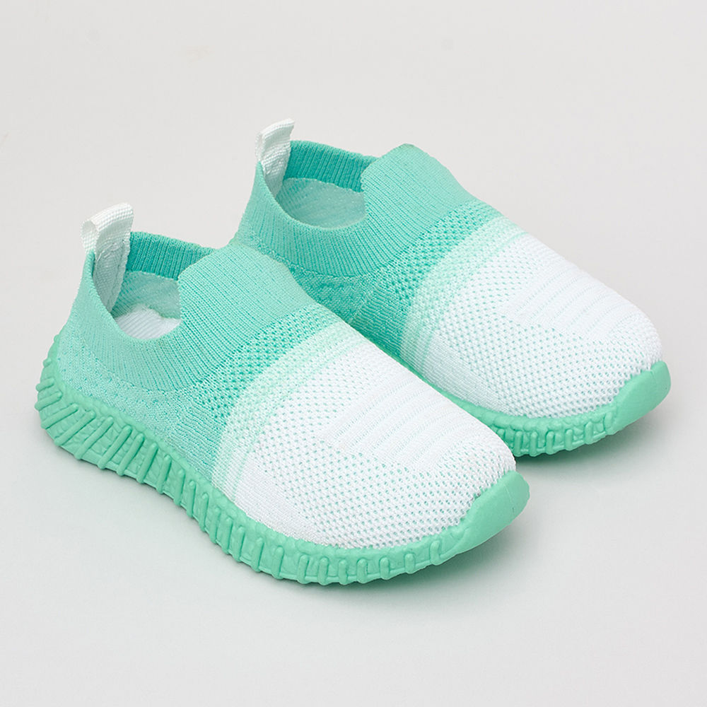 

features upper material nbsp flyknit recycled polyester memory foam sole