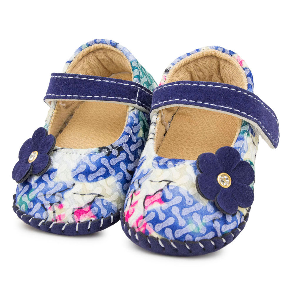

features upper material synthetic leather sole material 100 synthetic leather
