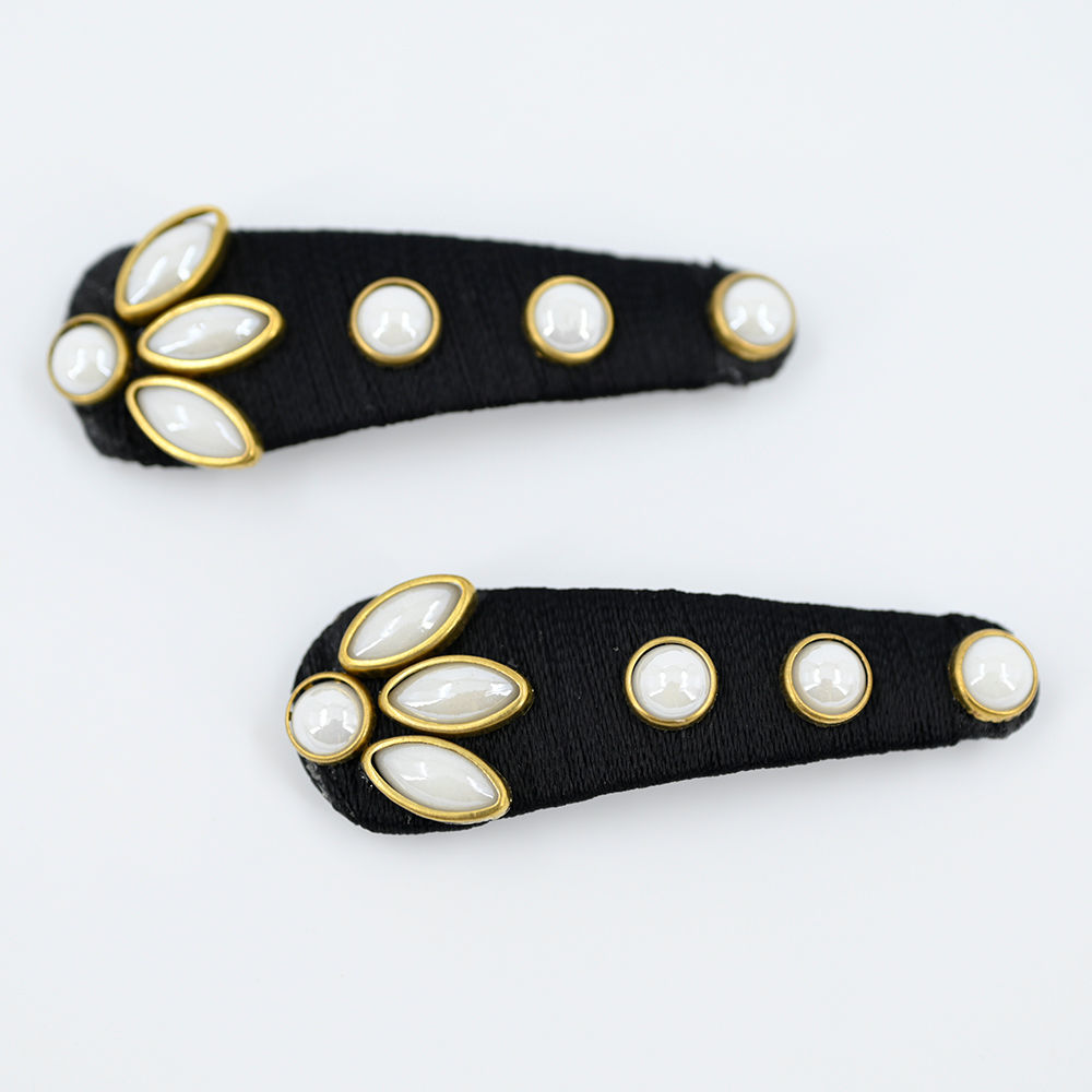 

beautiful hair accessories in a variety of colours and styles