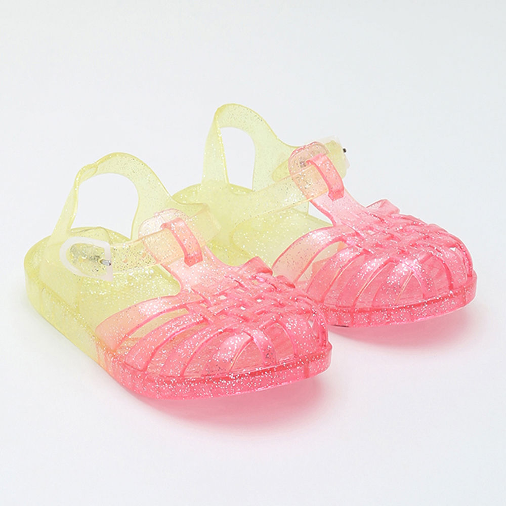 

features upper material 100 pvc sole material 100 pvc the