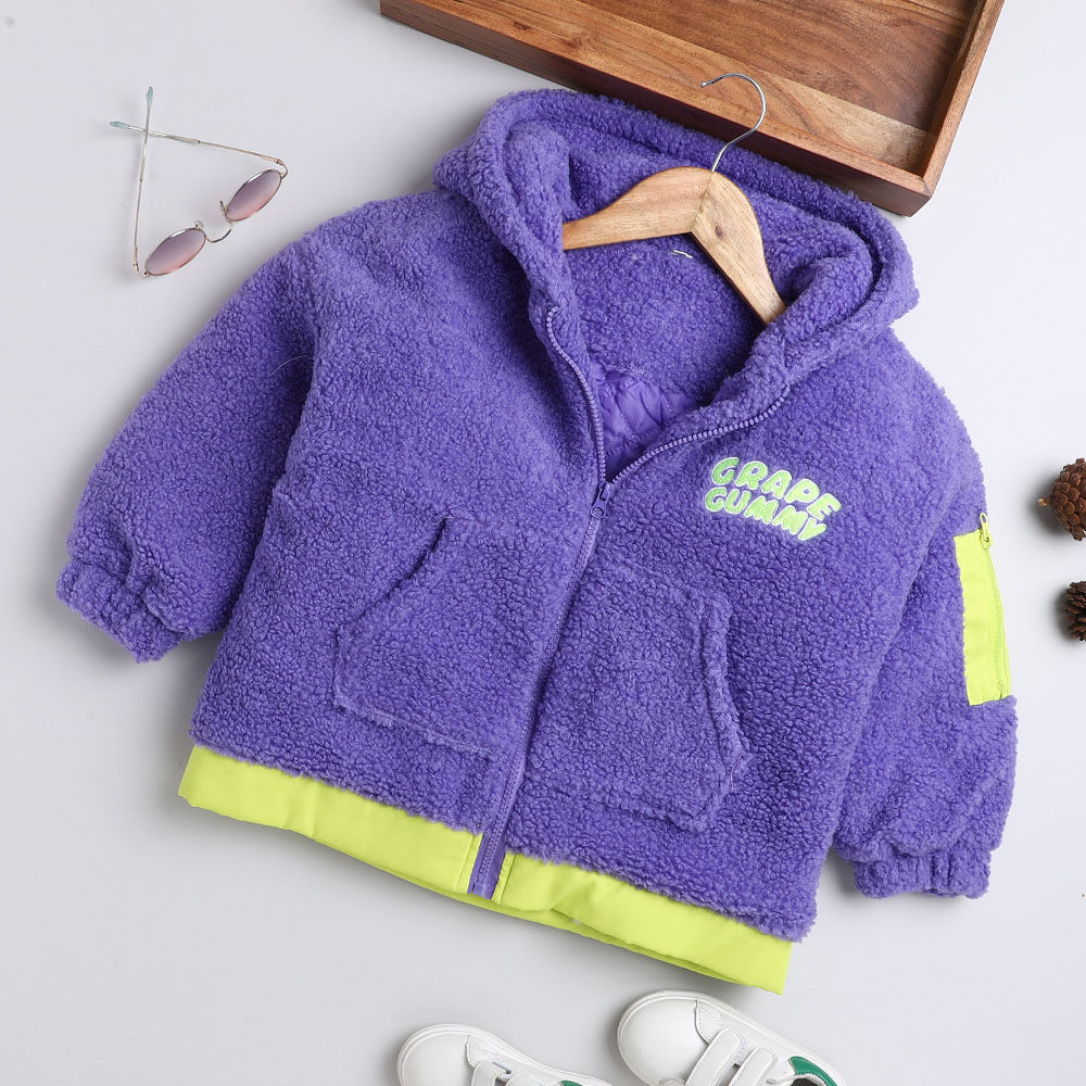 

features material 70 acrylic fibres and 30 polyester the actual