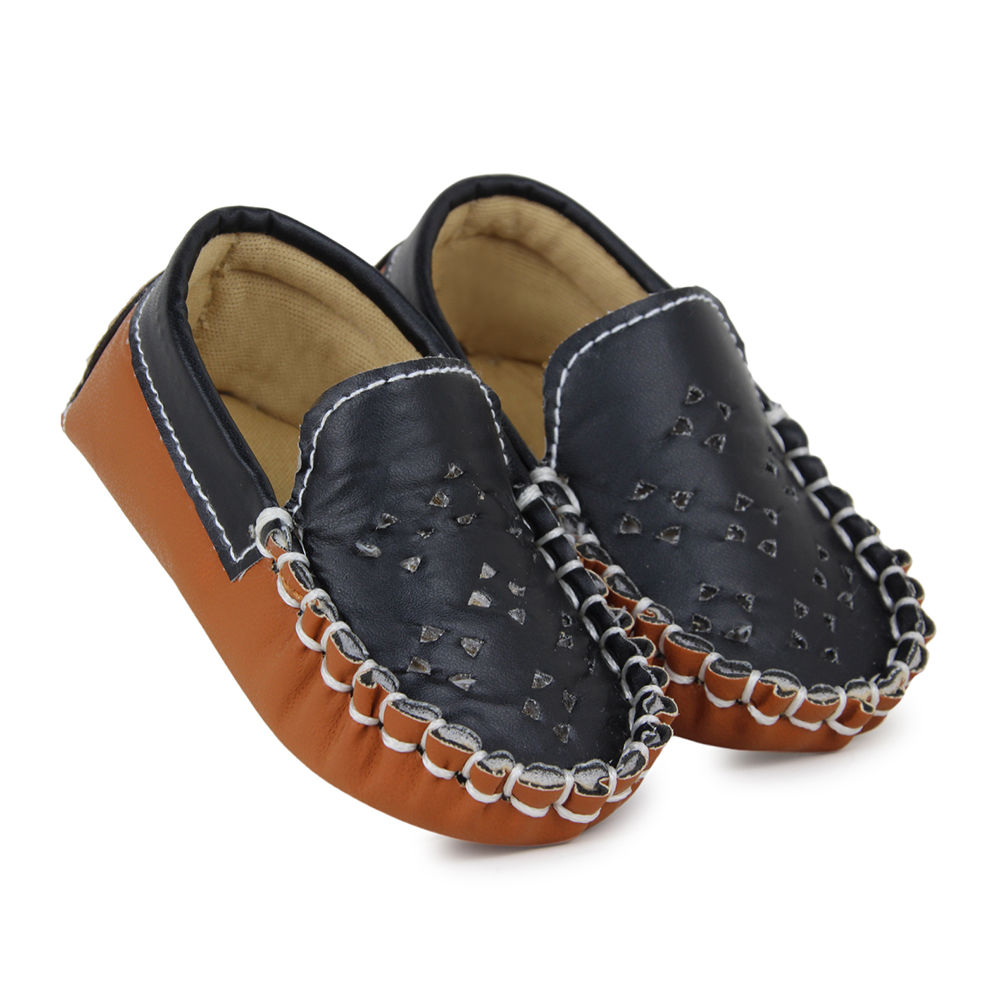 

features upper material synthetic leather sole material 100 synthetic leather