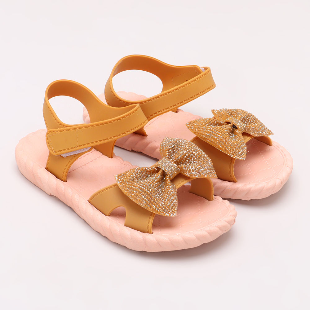 

features upper material 95 tpr 5 plastic sole material 95