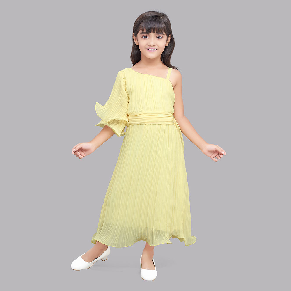 

features material 100 polyester fit type slim the actual product