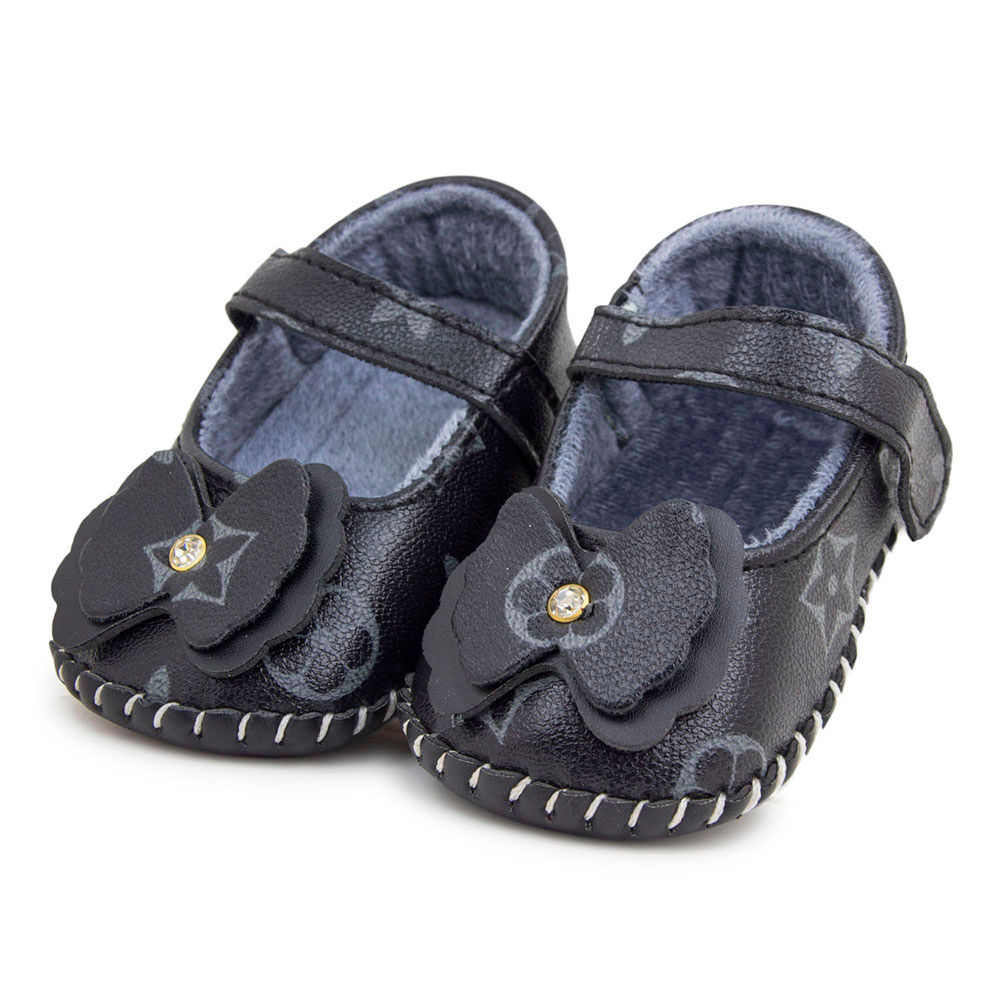 

features upper material synthetic leather sole material 100 synthetic leather