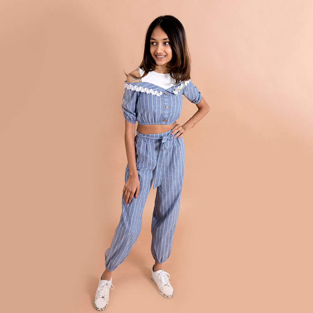 

features material rayon viscose the actual product may differ slightly