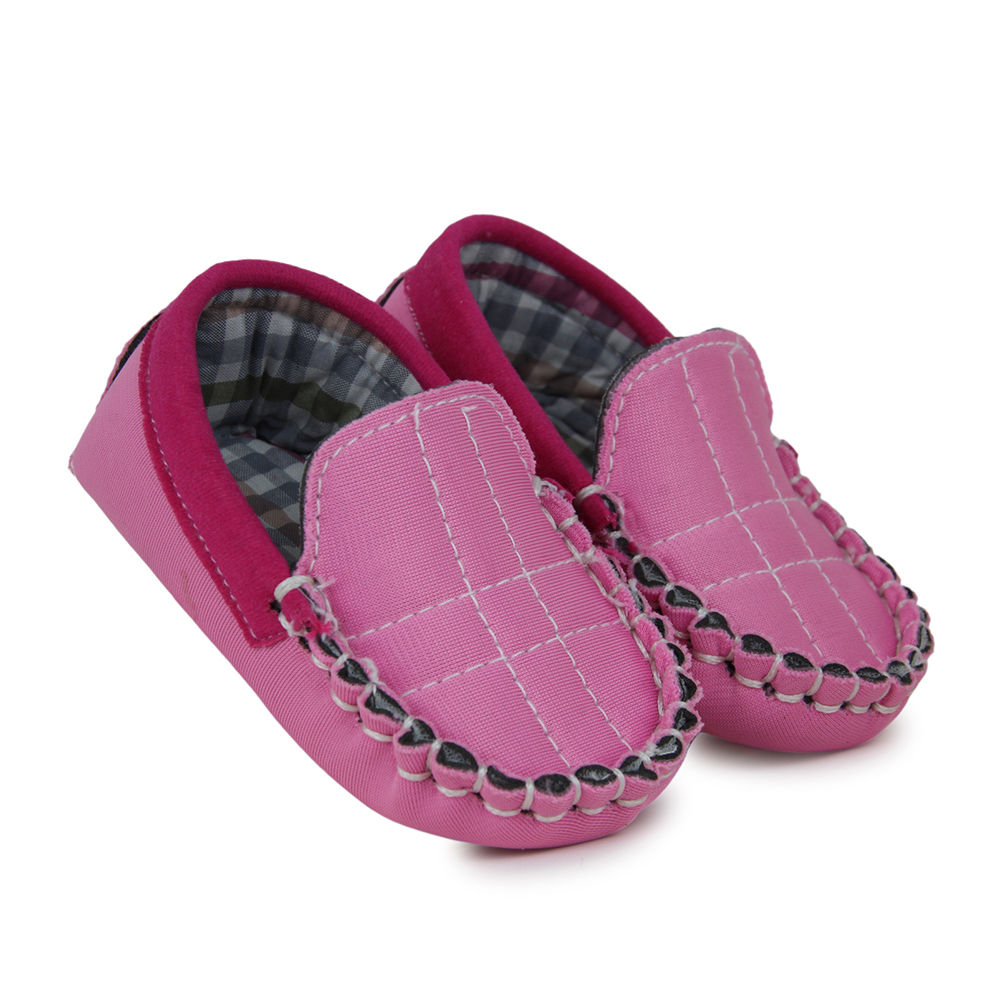 

features upper material synthetic leather sole material 100 synthetic leather