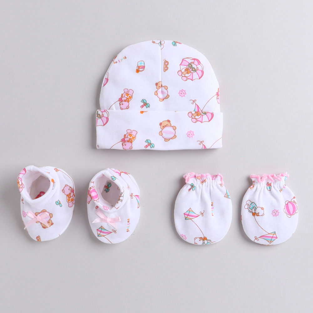 

these are made of hosiery material these mittens are the