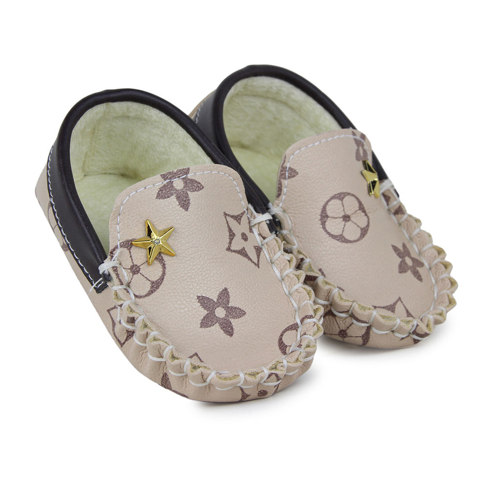 

features upper material synthetic leather sole material 100 synthetic leather