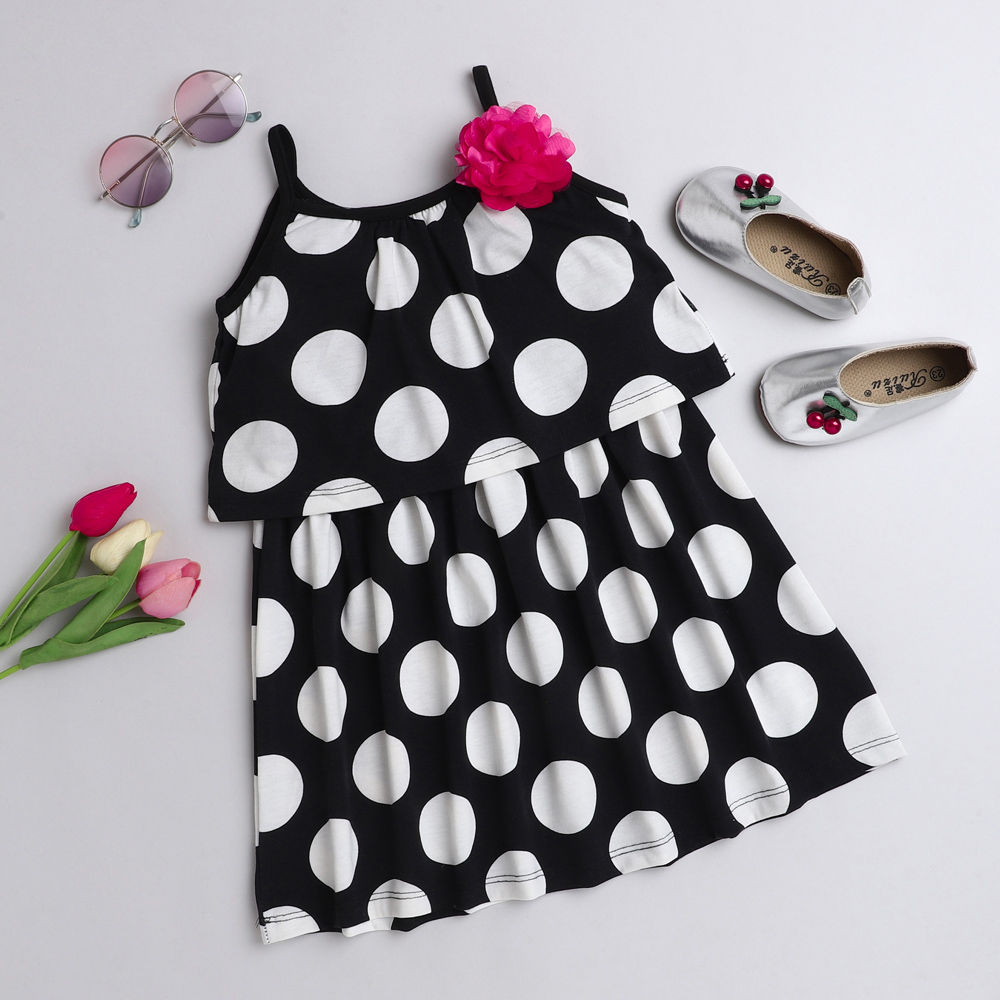 

features material 100 polyester fit type slim the actual product