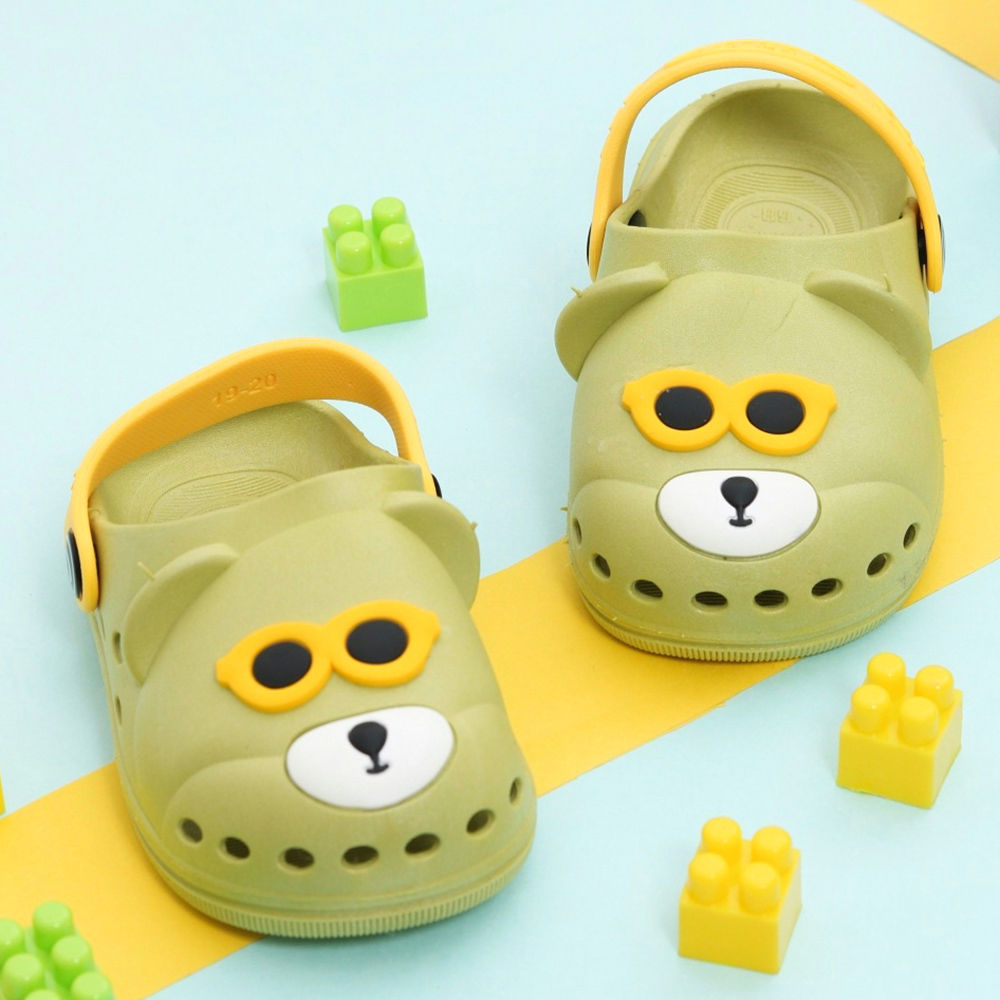 

features upper material 100 rubber sole material 100 rubber the