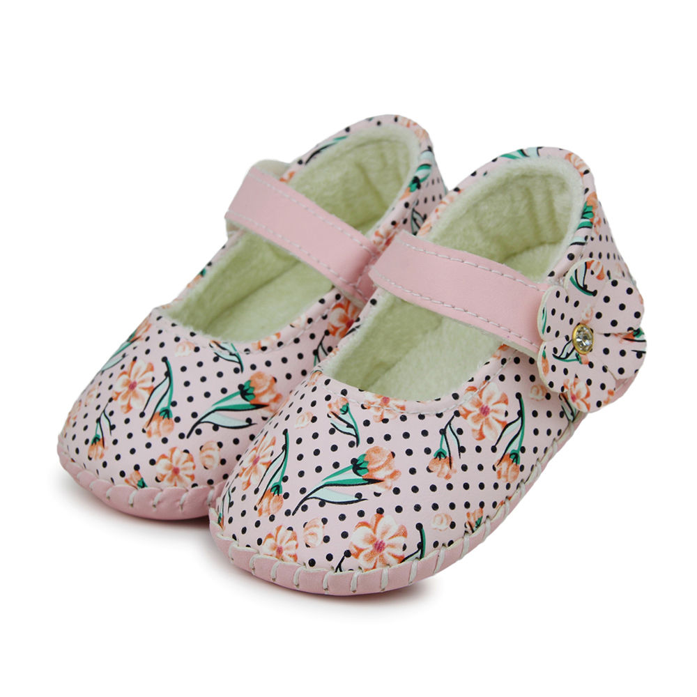 

features upper material synthetic leather sole material 100 synthetic leather