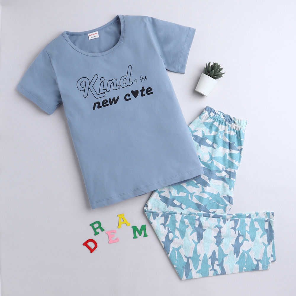 

features material 100 cotton fit type slim the actual product