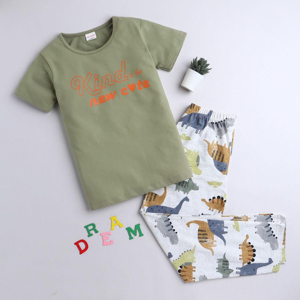 

features material 100 cotton fit type slim the actual product