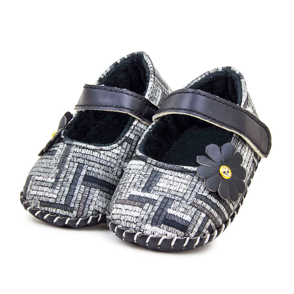 

features upper material synthetic leather sole material 100 synthetic leather