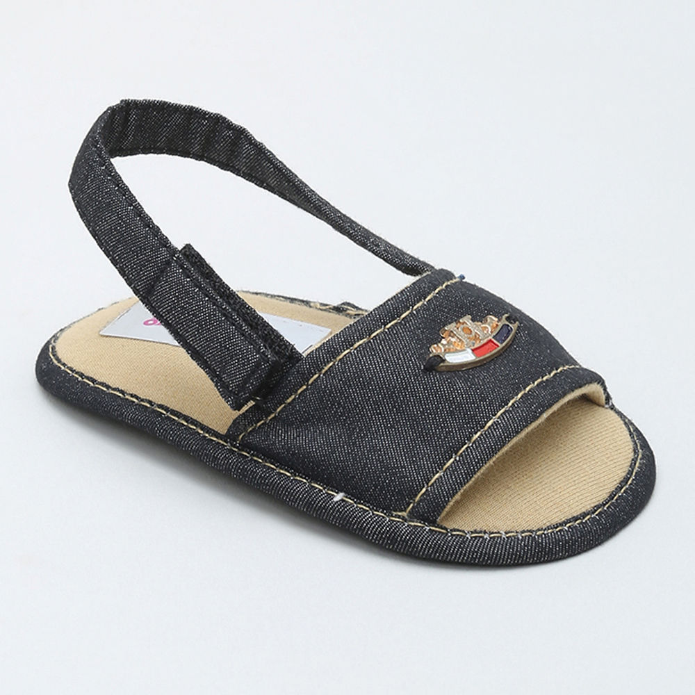 

features material cloth the actual product may differ slightly from