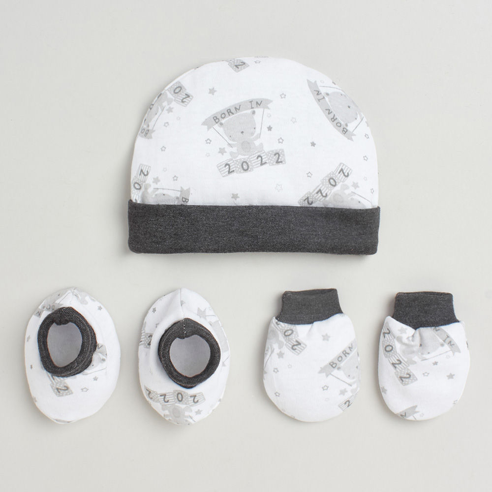 

these are made of hosiery material these mittens are the