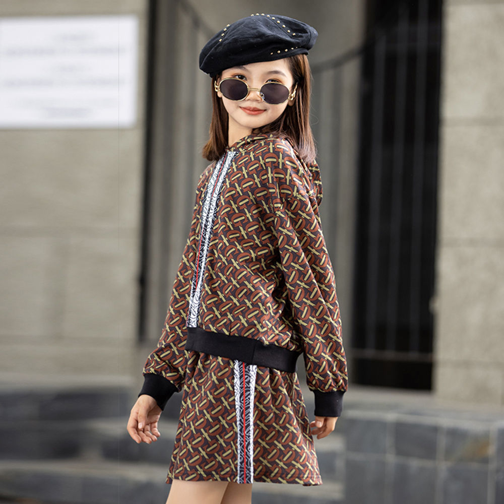 

features top material 100 polyester bottom material 100 polyester fit