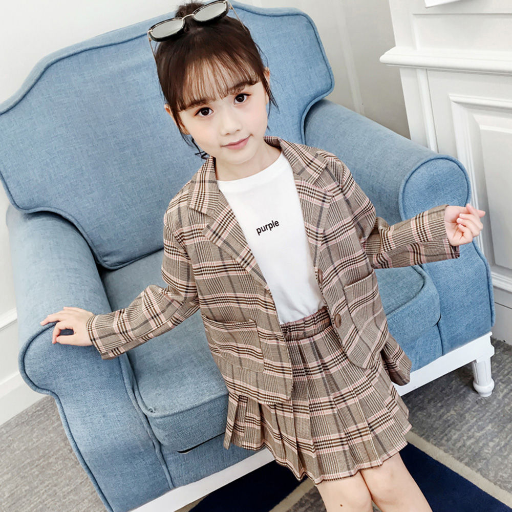 

features top material 100 polyester bottom material 100 polyester fit