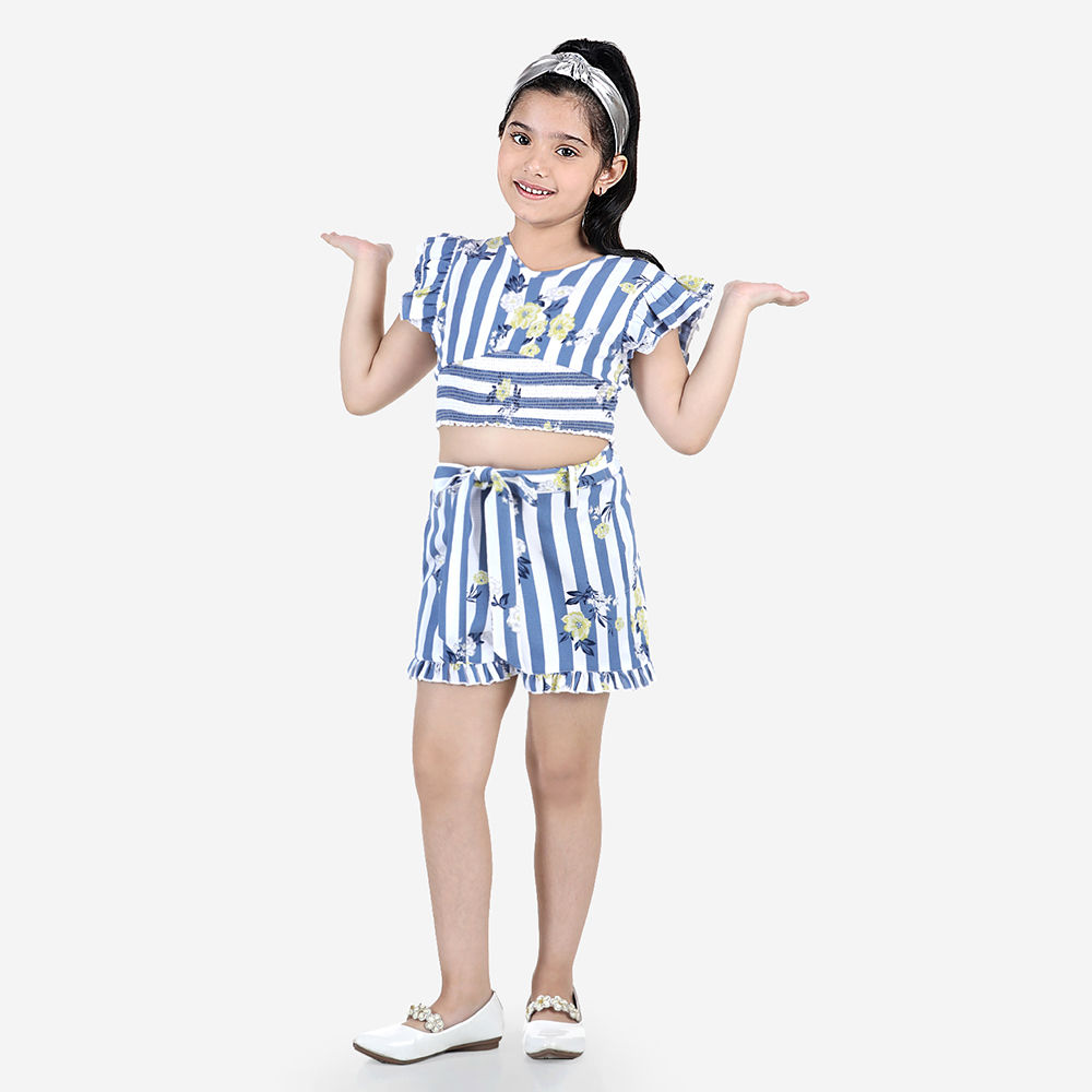 

features top material 100 polyester bottom material 100 polyester fit