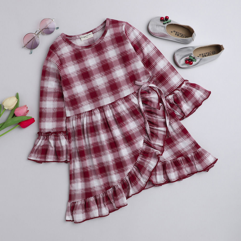

features material 100 polyester fit type slim the actual product