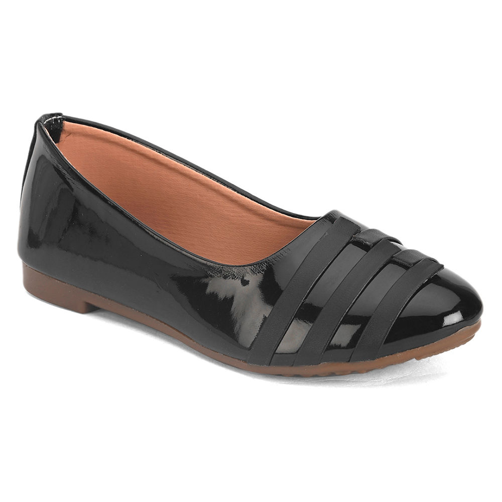 

features upper material 100 synthetic sole material 100 synthetic the