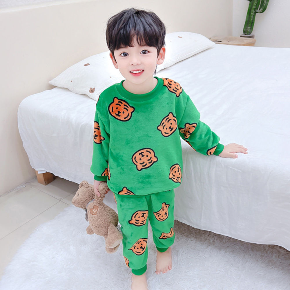 

features top material 100 polyester bottom material 100 polyester fit