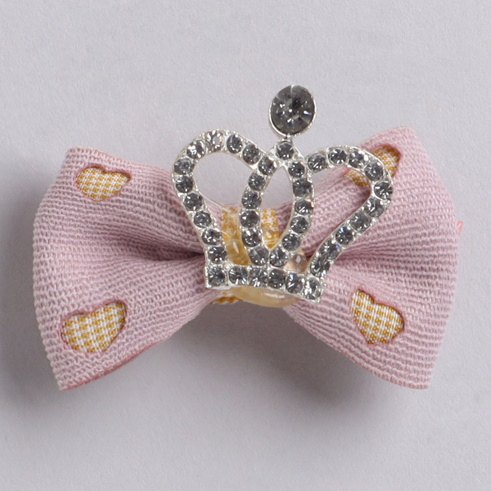 

the translucent hue of these crystal hairclips and simple design