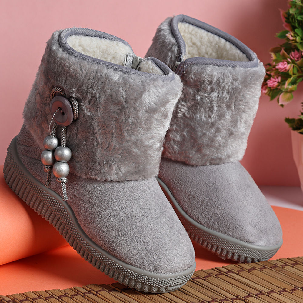 

features upper material suede sole material eva the actual product