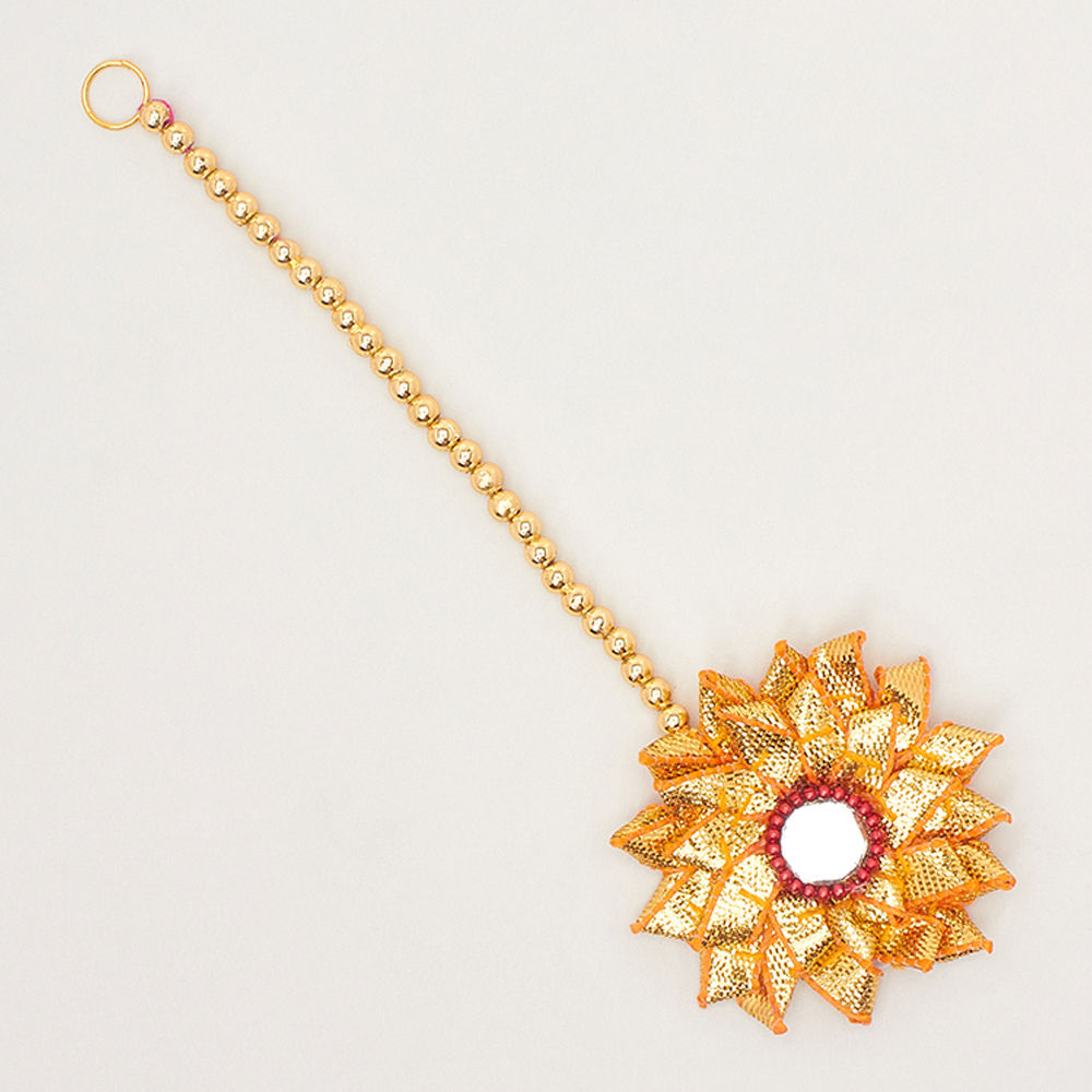 

these are simple yet fashionable beautiful hair accessories which are