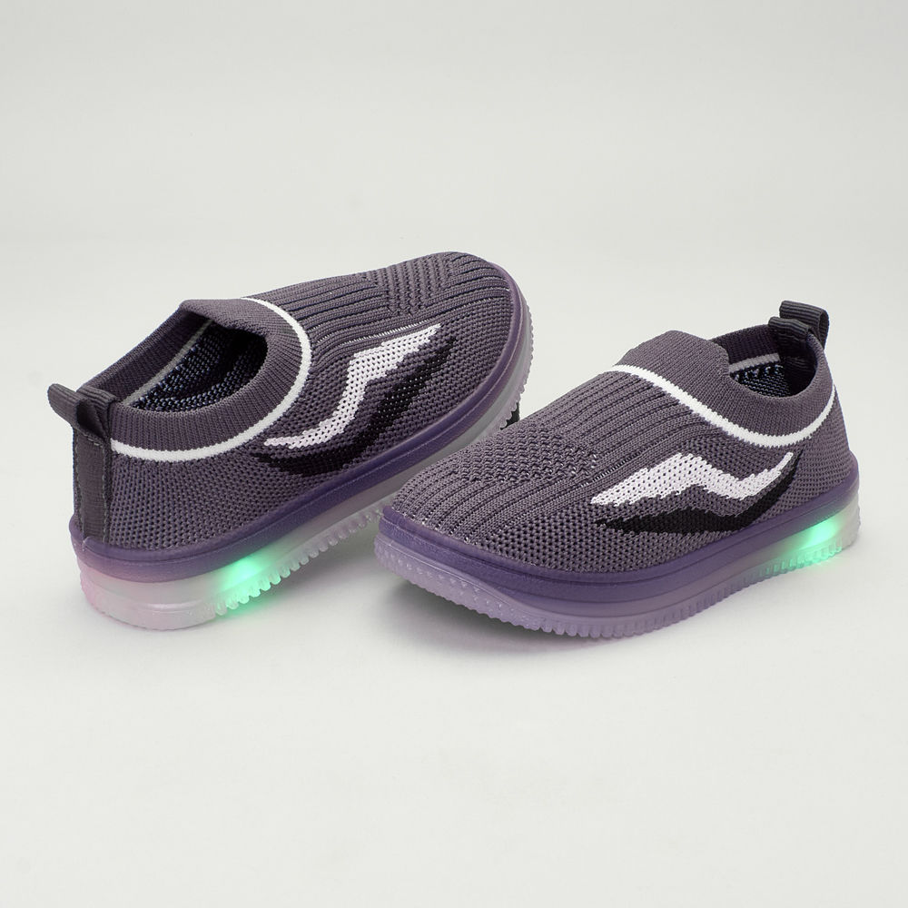 

features upper material synthetic pu sole material pvc the actual