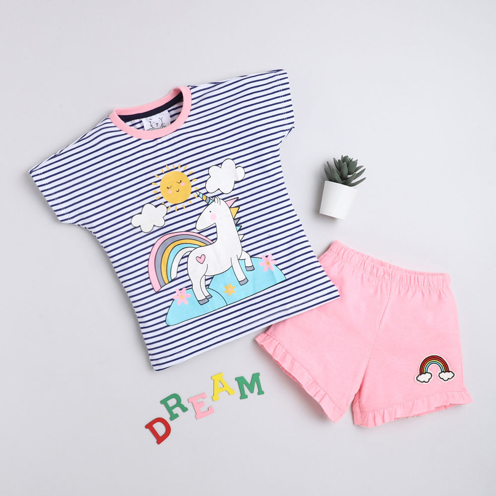 

features top material cotton blend bottom material cotton blend fit